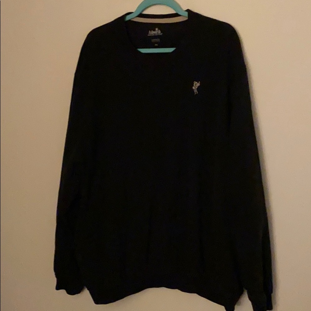 Men’s pullover V neck with pockets